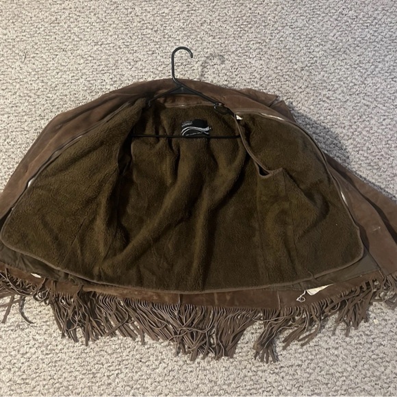 Brown suede vintage fringe Jacket - Picture 5 of 7